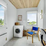 Stunning In With Kitchen Feriehus *
