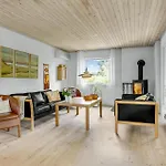 Stunning In With Kitchen Feriehus *