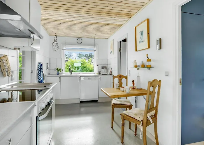 Дом отдыха Stunning In With Kitchen